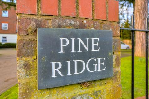 17 Pine Ridge, St Albans, AL1 1JE