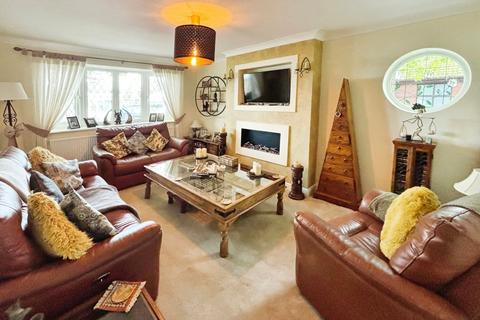 4 bedroom bungalow for sale, Avon Court, Flintshire CH7