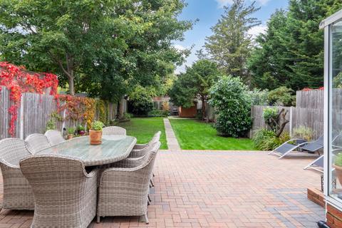 9 Stoneleigh Park Road, Epsom, KT19 0QR