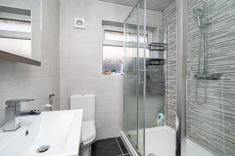 61 Effingham Close, Sutton, SM2 6AF
