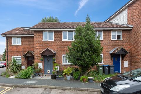 3 bedroom terraced house for sale, Myrna Close, London SW19