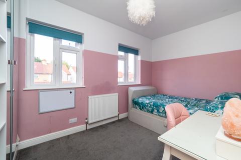 190 Clensham Lane, Sutton, SM1 2NG