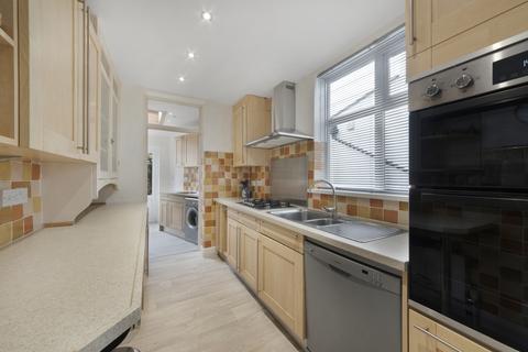 5 bedroom house to rent, Durham Road, London SW20