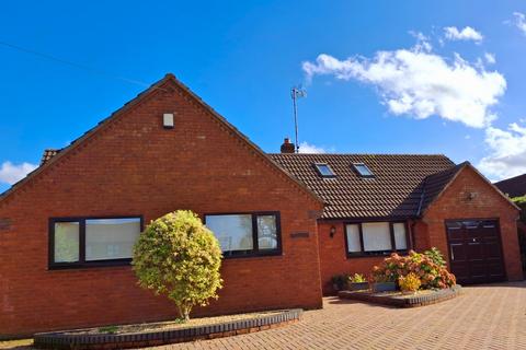 3 bedroom bungalow for sale, Meadow Lane, Stafford ST18