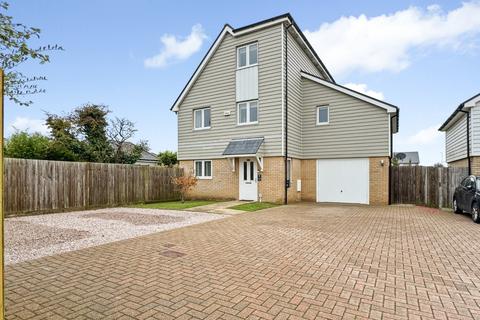 4 bedroom detached house for sale, George Close, Folkestone CT18