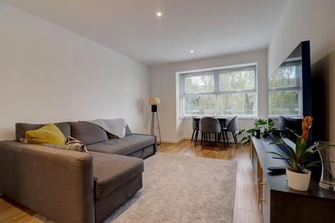 11, Rowan House Blind Lane, Bourne End, SL8 5TG
