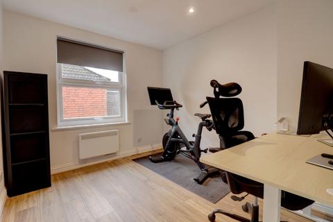 11, Rowan House Blind Lane, Bourne End, SL8 5TG