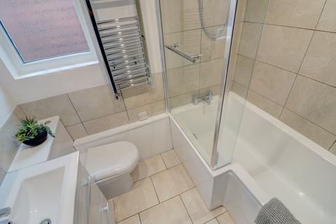 11, Rowan House Blind Lane, Bourne End, SL8 5TG