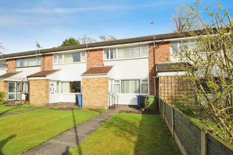 3 bedroom terraced house for sale, Pendle Walk, Greater Manchester SK5