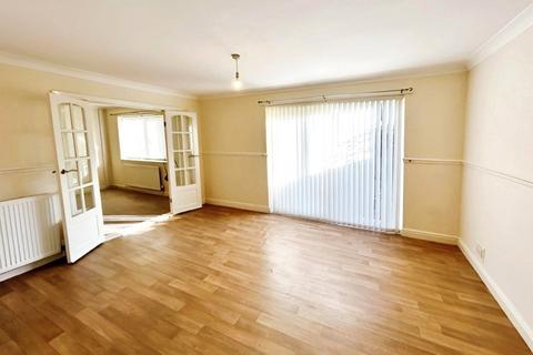 121 Goodison Boulevard, Cantley, Doncaster, DN4 6DD