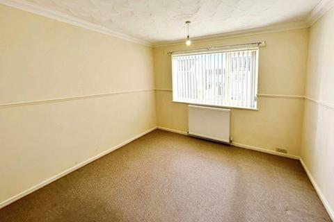 121 Goodison Boulevard, Cantley, Doncaster, DN4 6DD