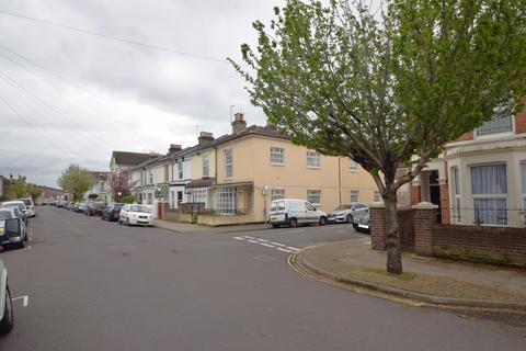 3 bedroom end of terrace house for sale, Inglis Road, Hampshire PO5