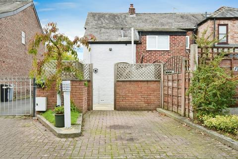 2 bedroom end of terrace house for sale, Hawthorn Street, Cheshire SK9