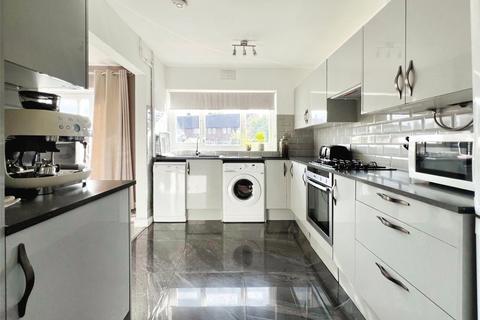22 Fens Way, Swanley, BR8 7SW