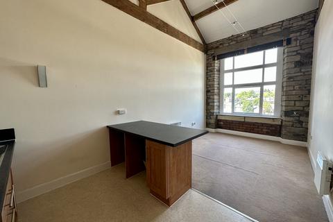 2 bedroom flat to rent, Savile Court, Savile Street, Huddersfield, HD3 4JT