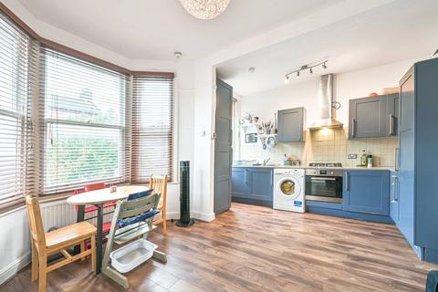 2 bedroom flat for sale, Dunster Gardens, Queen's Park, London, NW6