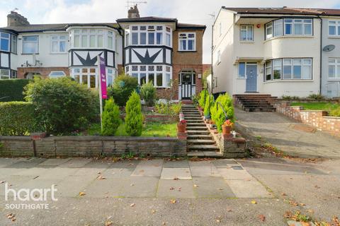 3 bedroom end of terrace house for sale, Daneland, Barnet