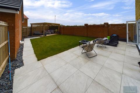 38 Basil Drive, Melksham, SN12 6LT