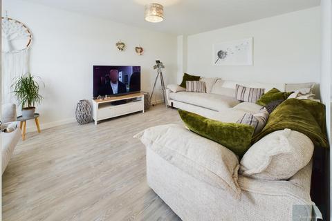 38 Basil Drive, Melksham, SN12 6LT
