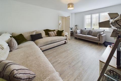 38 Basil Drive, Melksham, SN12 6LT