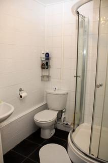 2 bedroom apartment to rent, Westcott Court, Lower Moss Lane, Manchester, Greater Manchester, M15