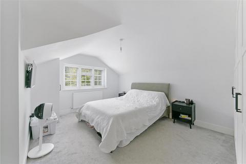12a Longdown Lane North, Epsom, KT17 3JQ