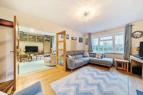 4 bedroom semi-detached house for sale, Peakfield, Frensham, Farnham, Surrey, GU10