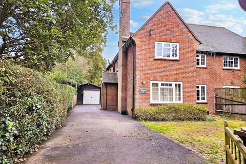 4 bedroom semi-detached house for sale, Peakfield, Frensham, Farnham, Surrey, GU10