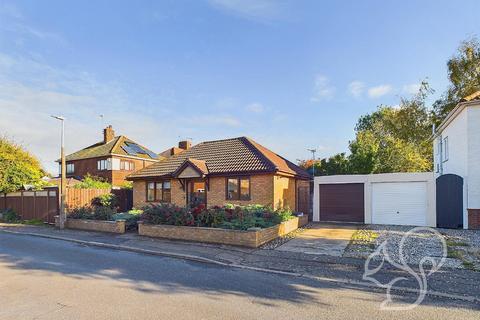 1 bedroom detached bungalow for sale, Hastings Road, Colchester