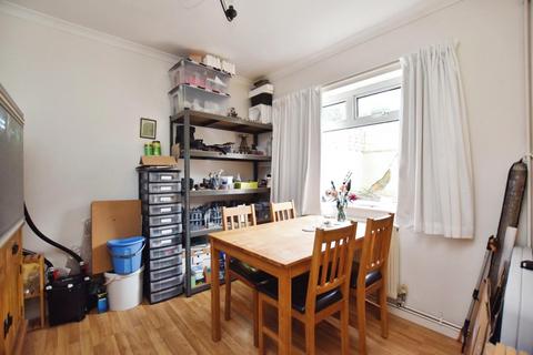 2 Dutton Road, Bristol, BS14 8BW