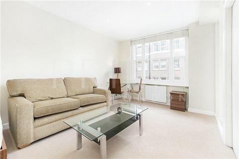 Studio to rent, 39 Hill Street, London W1J