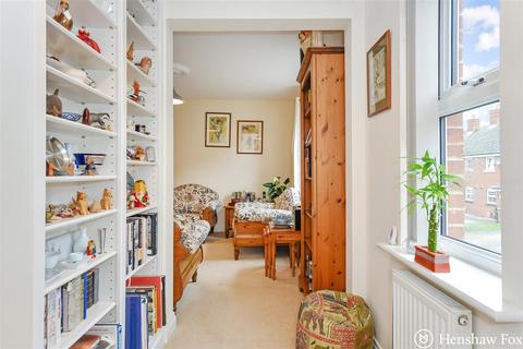 83 Withy Close, Romsey, SO51 7SA