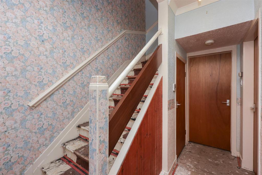 Shields Road, Motherwell ML1 4 bed terraced house for sale £95,000