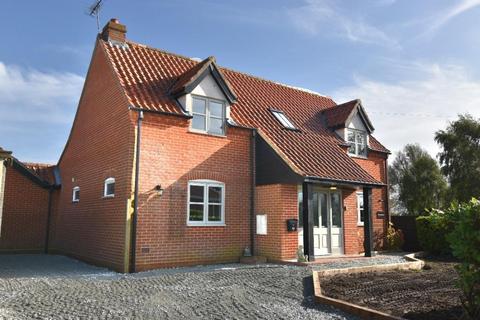 3 bedroom detached house to rent, Staithe Road, Repps with Bastwick, NR29