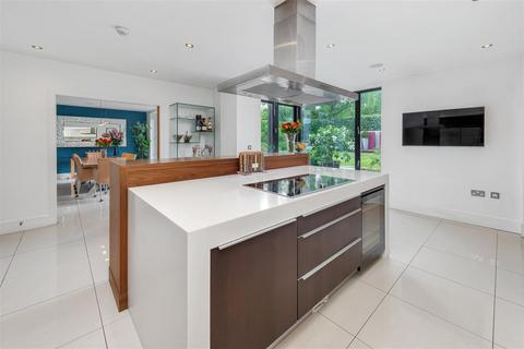 5 bedroom detached house for sale, Eyebrook Road, Altrincham WA14