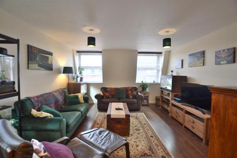 2 bedroom flat for sale, Fleet Road, Fleet GU51