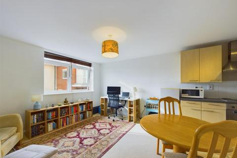 1 bedroom flat for sale, Kerr Place, Aylesbury HP21