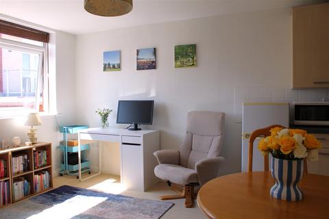 1 bedroom flat for sale, Kerr Place, Aylesbury HP21