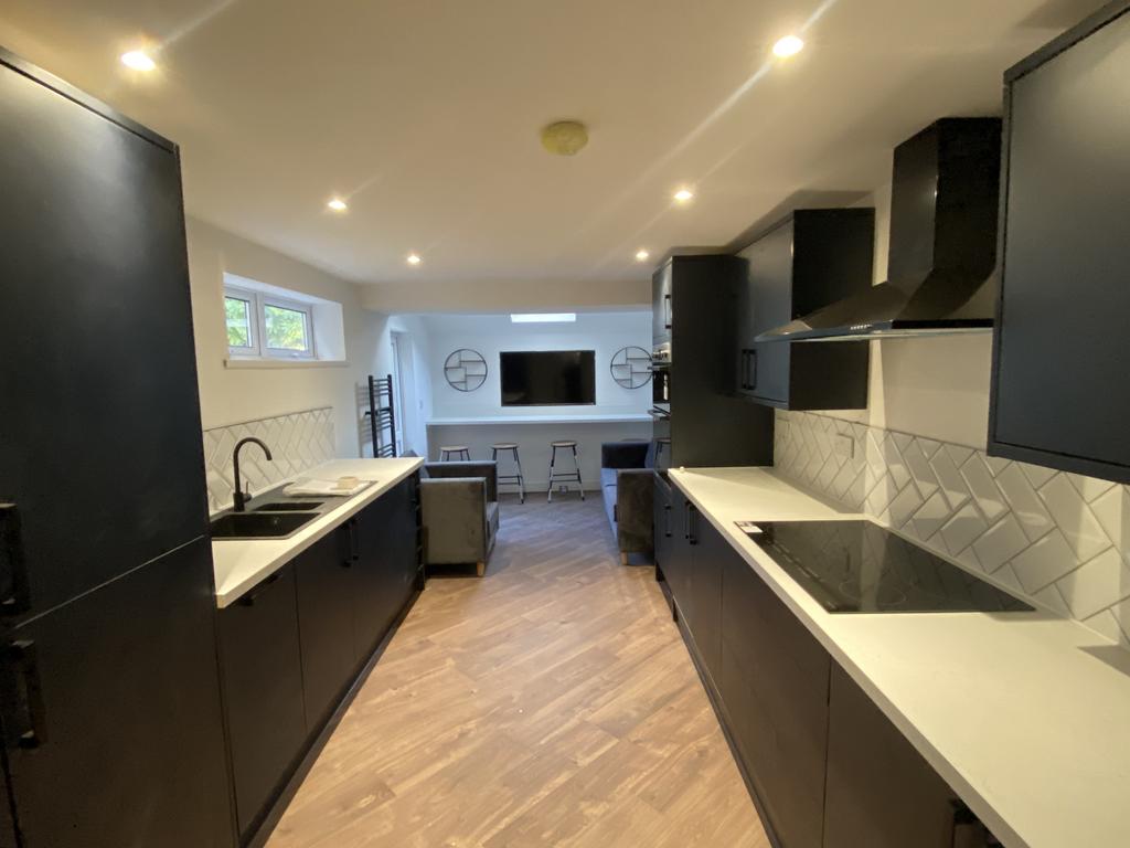 Longcross Street, Adamsdown, Cardiff 6 bed house share to rent £600