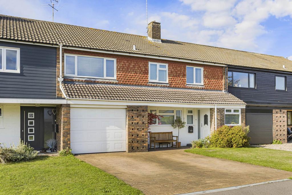 Stag Green Avenue, Hatfield 3 bed terraced house for sale £635,000