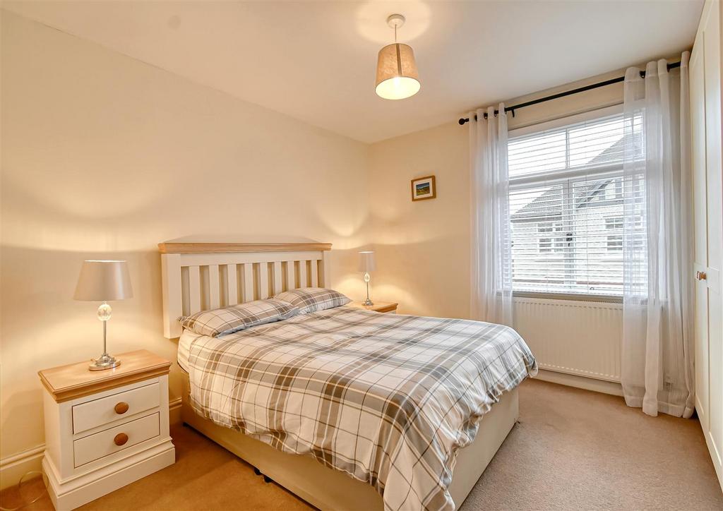 5 Cliff Road-6.jpg