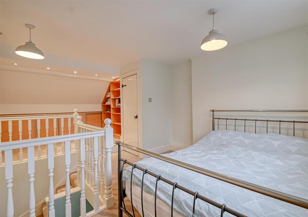5 Cliff Road-8.jpg