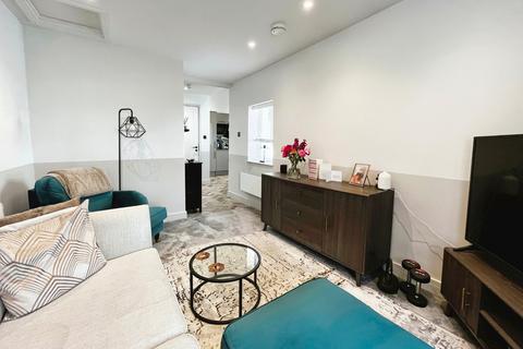 Flat 2, 19b Beaver Road, Manchester, M20 6SR
