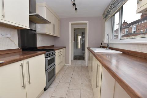 2 bedroom end of terrace house to rent, Buckingham Street, Hull