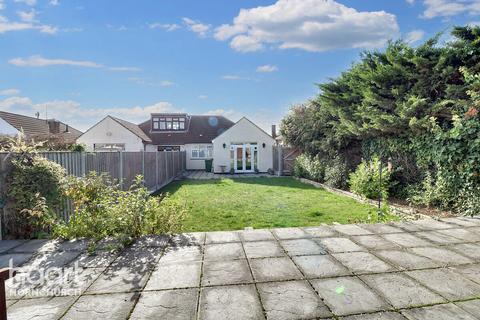 2 bedroom semi-detached bungalow for sale, Ascot Gardens, Hornchurch