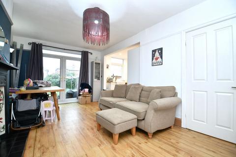 72 Burnside Avenue, Salford, M6 8WR