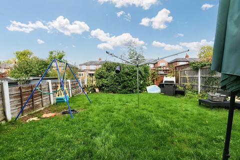 72 Burnside Avenue, Salford, M6 8WR