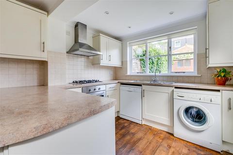 3 bedroom terraced house to rent, Reckitt Road, Chiswick, London