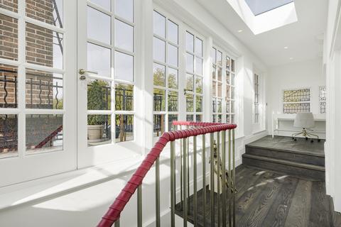 3 bedroom penthouse for sale, South Street, London W1K