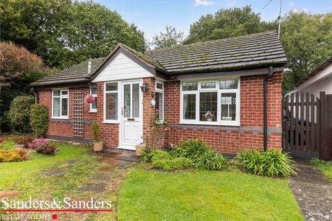 2 bedroom detached bungalow for sale, Springfield Road, Alcester, B49